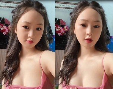 Nện em áo hồng mặt tròn